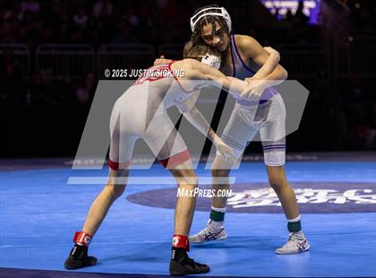 Thumbnail 2 in IHSAA Finals photogallery.