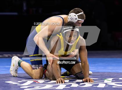 Thumbnail 1 in IHSAA Finals photogallery.