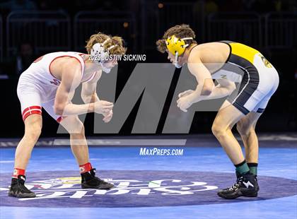 Thumbnail 2 in IHSAA Finals photogallery.