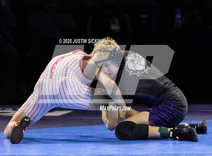 Thumbnail 3 in IHSAA Finals photogallery.