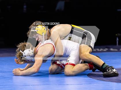 Thumbnail 1 in IHSAA Finals photogallery.
