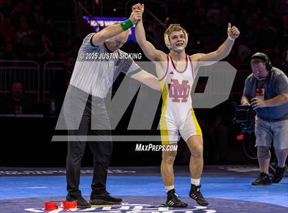 Thumbnail 2 in IHSAA Finals photogallery.