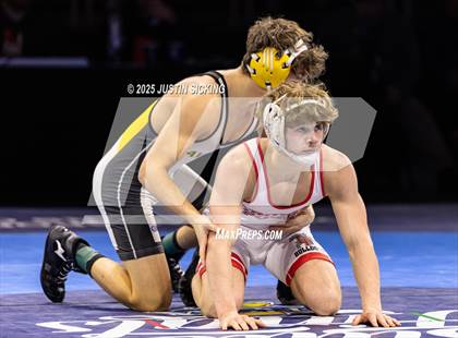 Thumbnail 2 in IHSAA Finals photogallery.