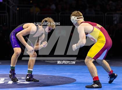 Thumbnail 2 in IHSAA Finals photogallery.