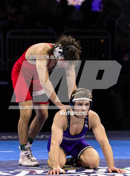 Thumbnail 2 in IHSAA Finals photogallery.