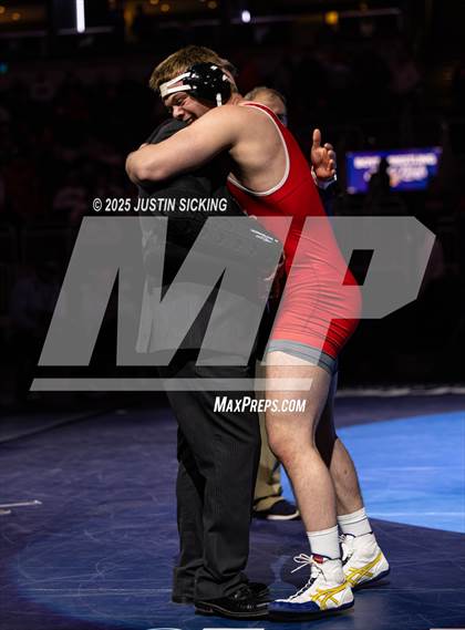 Thumbnail 3 in IHSAA Finals photogallery.