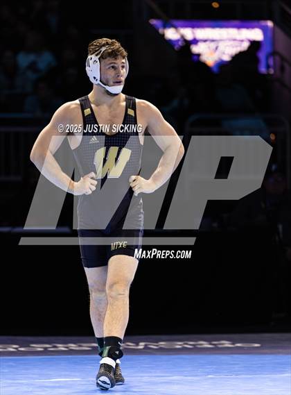 Thumbnail 3 in IHSAA Finals photogallery.
