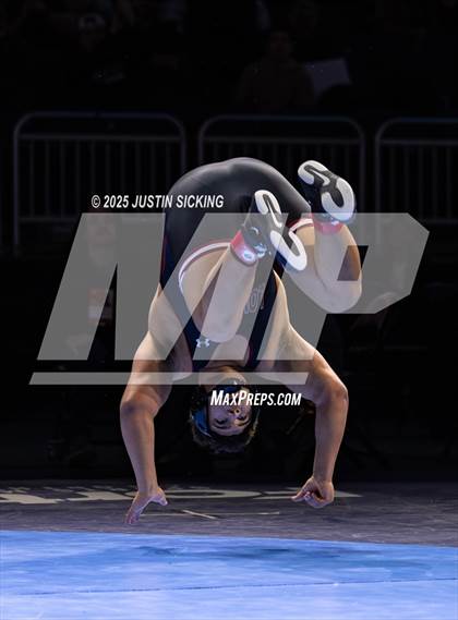 Thumbnail 3 in IHSAA Finals photogallery.