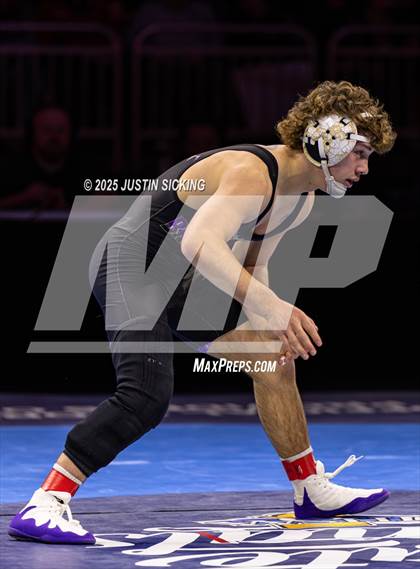 Thumbnail 3 in IHSAA Finals photogallery.