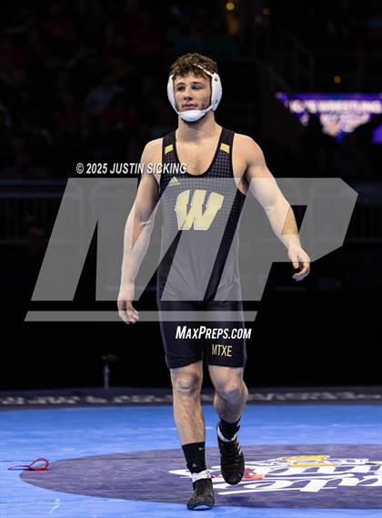 Thumbnail 2 in IHSAA Finals photogallery.