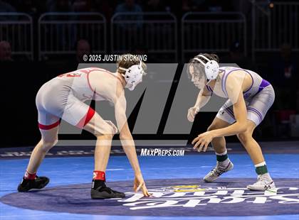 Thumbnail 2 in IHSAA Finals photogallery.