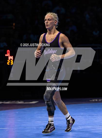 Thumbnail 3 in IHSAA Finals photogallery.