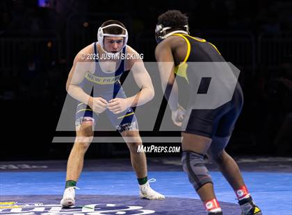 Thumbnail 2 in IHSAA Finals photogallery.