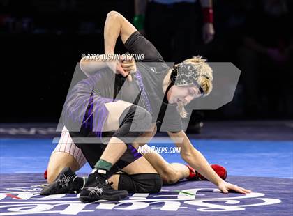 Thumbnail 2 in IHSAA Finals photogallery.