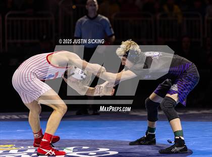 Thumbnail 3 in IHSAA Finals photogallery.