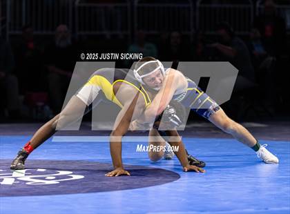 Thumbnail 1 in IHSAA Finals photogallery.