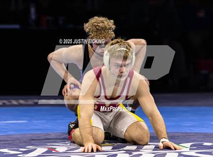 Thumbnail 3 in IHSAA Finals photogallery.