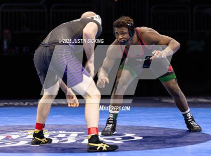 Thumbnail 3 in IHSAA Finals photogallery.