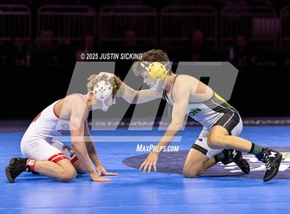 Thumbnail 3 in IHSAA Finals photogallery.