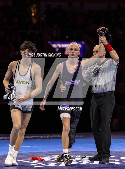 Thumbnail 2 in IHSAA Finals photogallery.
