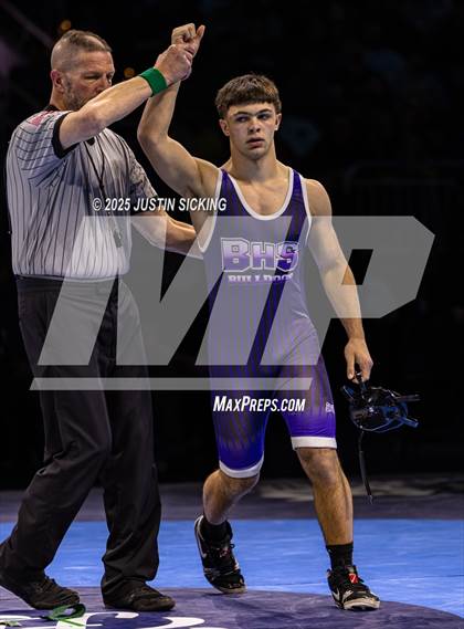 Thumbnail 1 in IHSAA Finals photogallery.
