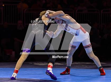 Thumbnail 2 in IHSAA Finals photogallery.