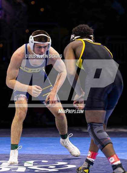 Thumbnail 3 in IHSAA Finals photogallery.