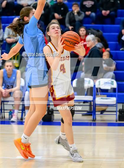Thumbnail 2 in Centreville @ Oakton (VHSL Class 6 Region D Final) photogallery.