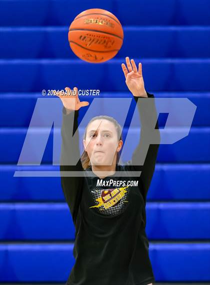 Thumbnail 2 in Centreville @ Oakton (VHSL Class 6 Region D Final) photogallery.