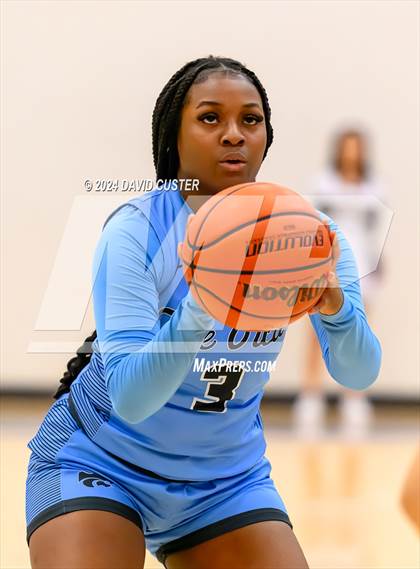 Thumbnail 2 in Centreville @ Oakton (VHSL Class 6 Region D Final) photogallery.