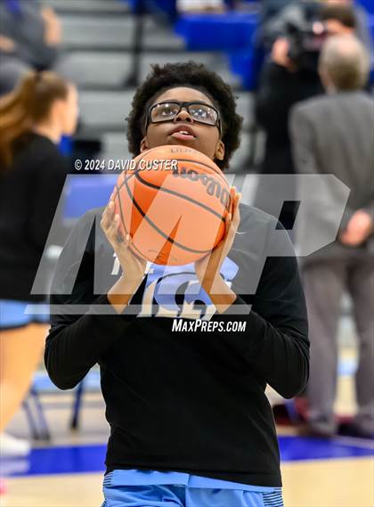 Thumbnail 2 in Centreville @ Oakton (VHSL Class 6 Region D Final) photogallery.