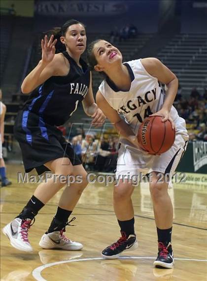 Thumbnail 2 in Highlands Ranch vs. Legacy (CHSAA 5A Semifinal) photogallery.