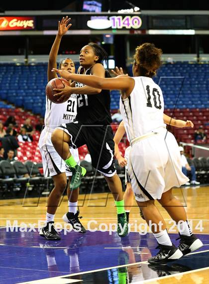 Thumbnail 3 in Archbishop Mitty vs. McNair (CIF NorCal Regional D2 Final) photogallery.