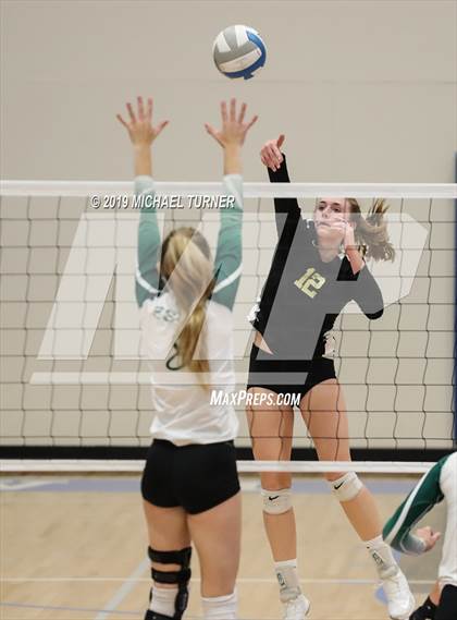Thumbnail 1 in Kuna vs Bonneville (4A state tourn.) photogallery.