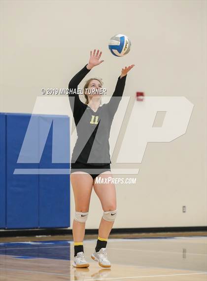 Thumbnail 3 in Kuna vs Bonneville (4A state tourn.) photogallery.