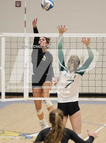 Thumbnail 3 in Kuna vs Bonneville (4A state tourn.) photogallery.