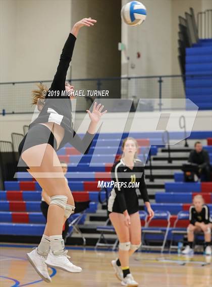 Thumbnail 3 in Kuna vs Bonneville (4A state tourn.) photogallery.