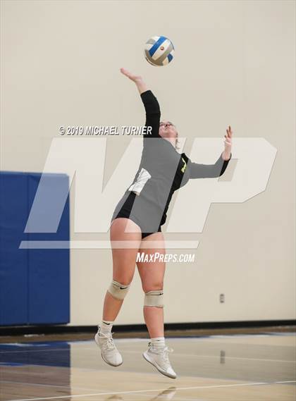 Thumbnail 1 in Kuna vs Bonneville (4A state tourn.) photogallery.