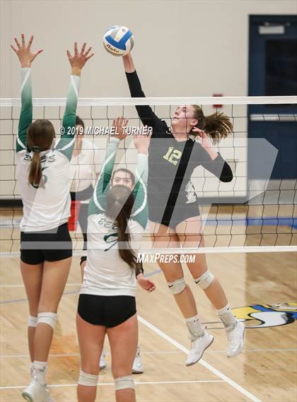 Thumbnail 1 in Kuna vs Bonneville (4A state tourn.) photogallery.