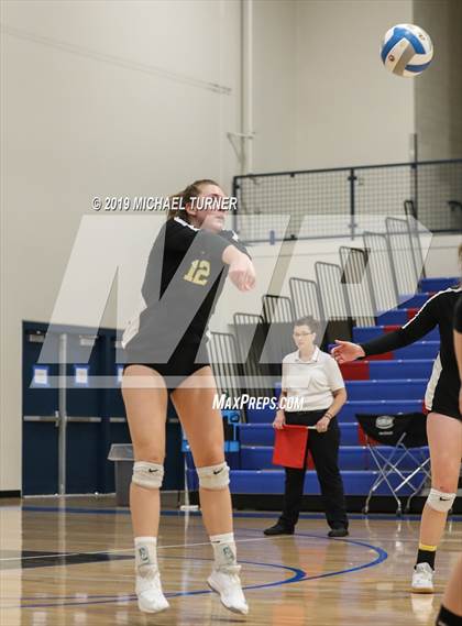 Thumbnail 2 in Kuna vs Bonneville (4A state tourn.) photogallery.
