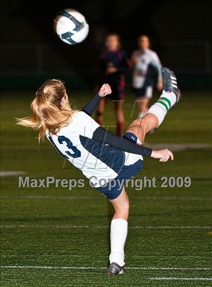 Thumbnail 1 in Portsmouth vs South Kingstown (RIIL D1 Semifinal) photogallery.