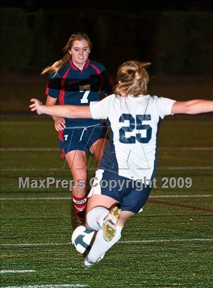 Thumbnail 2 in Portsmouth vs South Kingstown (RIIL D1 Semifinal) photogallery.