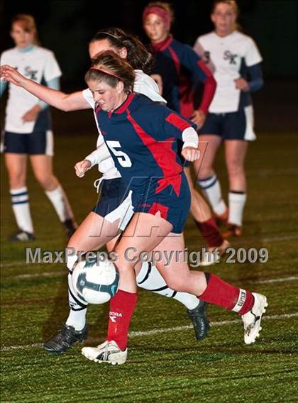 Thumbnail 3 in Portsmouth vs South Kingstown (RIIL D1 Semifinal) photogallery.