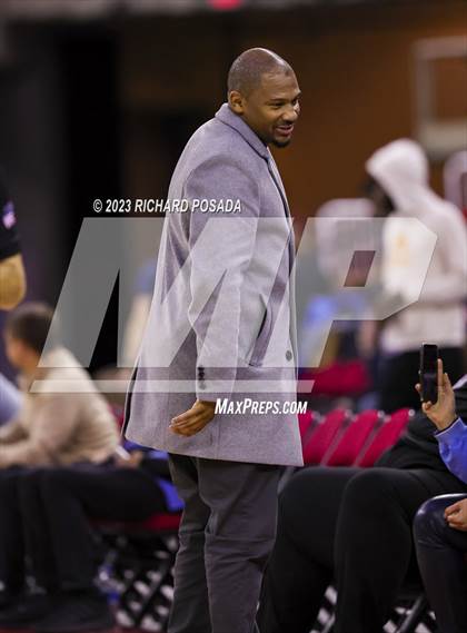 Thumbnail 3 in St. Joseph vs. Bakersfield Christian photogallery.