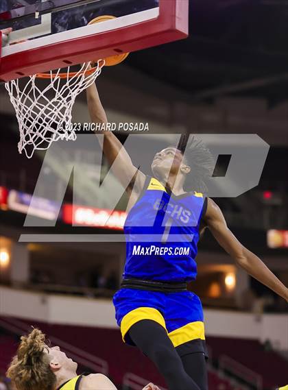 Thumbnail 1 in St. Joseph vs. Bakersfield Christian photogallery.
