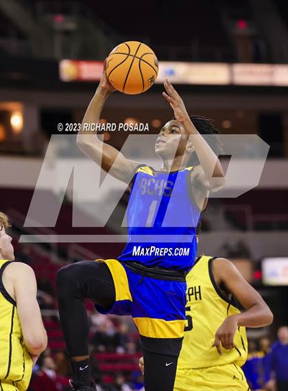 Thumbnail 1 in St. Joseph vs. Bakersfield Christian photogallery.