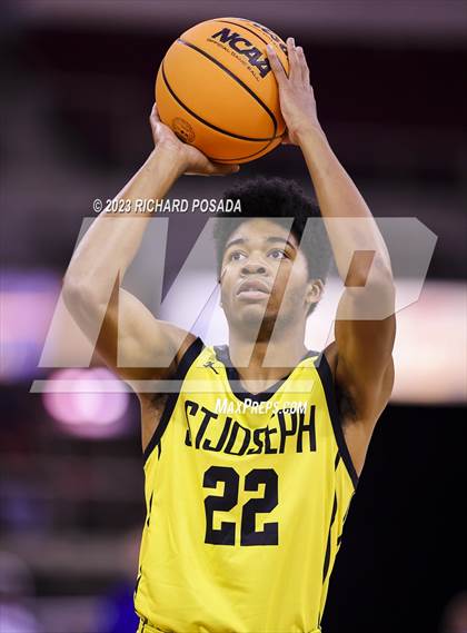 Thumbnail 3 in St. Joseph vs. Bakersfield Christian photogallery.