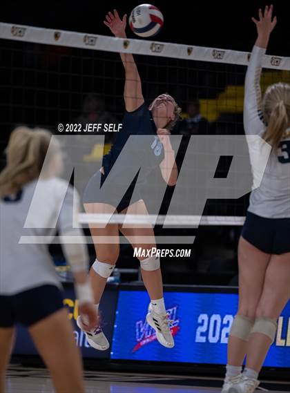 Thumbnail 3 in First Colonial vs. Midlothian (VHSL Class 5 Final) photogallery.