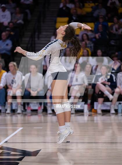 Thumbnail 3 in First Colonial vs. Midlothian (VHSL Class 5 Final) photogallery.