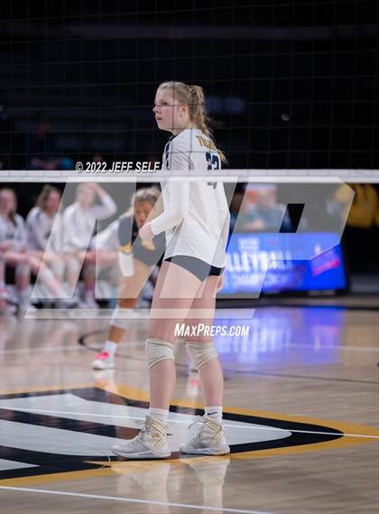 Thumbnail 2 in First Colonial vs. Midlothian (VHSL Class 5 Final) photogallery.